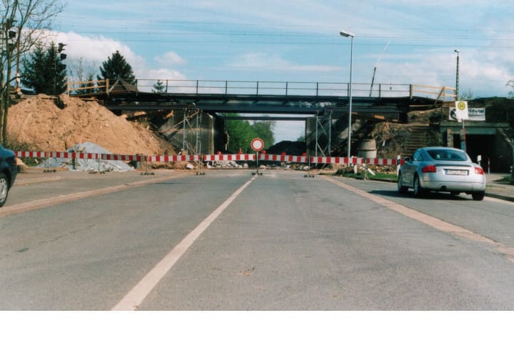 Erneuerung Eisenbahnüberführung über die L 331 bei Dreye